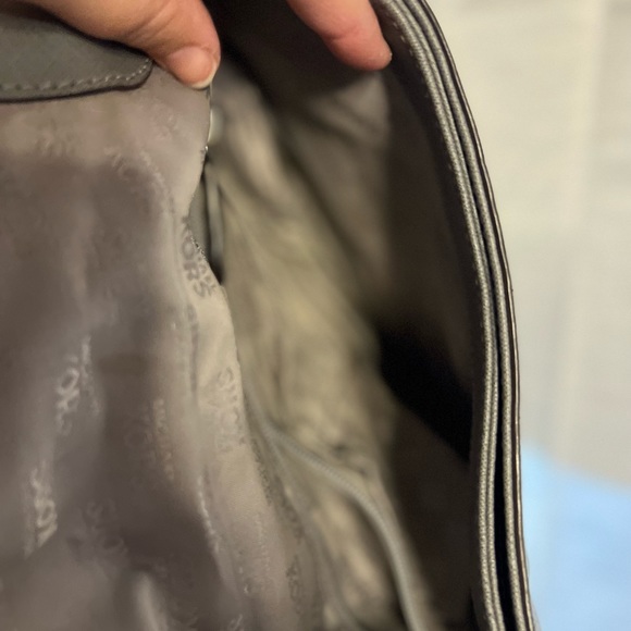 Michael Kors gray shoulder purse with chain - Picture 7 of 11